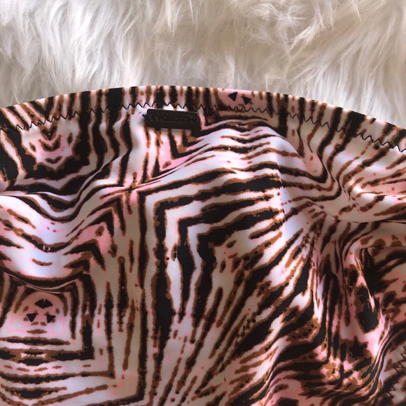 Volcom swimsuit bottoms - Picture 4 of 6